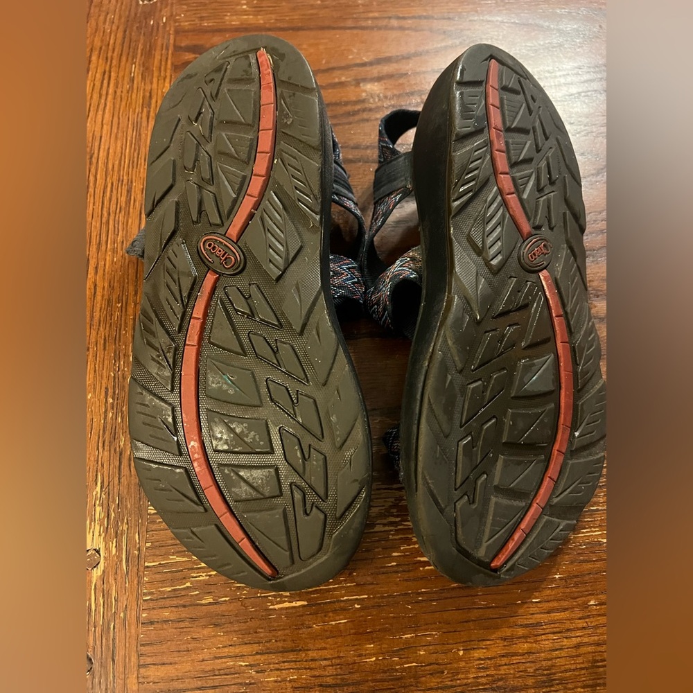 Chaco Black And Zigzag Pattern Sandals - image 5